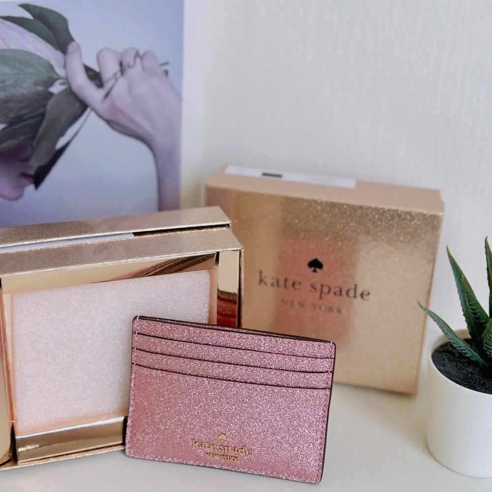 ♠️🩷 Kate Spade Pink Glittery Card Holder